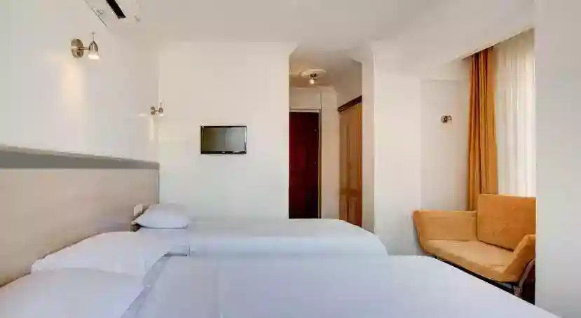 Feron Otel Akyaka
